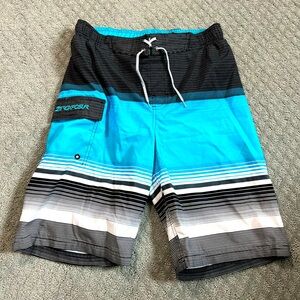 Zero Xposur boys swim trunks in size XL 18/20